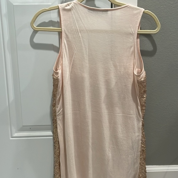 Sleeveless sequined blouse from THE LIMITED - Picture 3 of 3